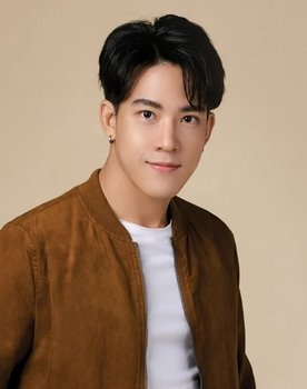 Chatchawit Techarukpong as Min