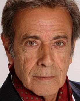 Mario Alarcón as Miguel