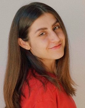 Mari Peixoto as Sandra Salomão