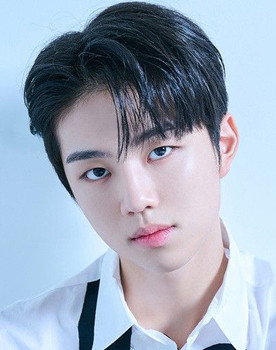 Park Ji-hoo as Self - Contestant