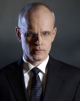 Zeljko Ivanek as The hitchhiker