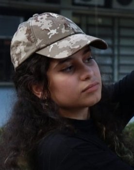 Anna Grandchamp as Criança