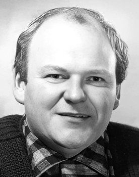 Roy Kinnear as Hotel Chef (uncredited)