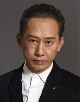 Yu Chengqun as Chinese Doctor