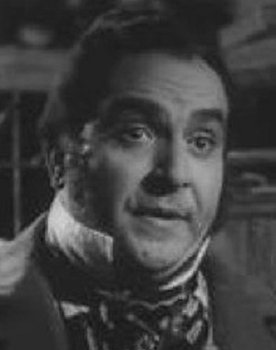 José Franco as Sacerdote