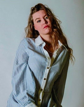 Johanna Katharina Balgar as Helena