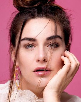 Ingrid Cruz as Wanda Lee