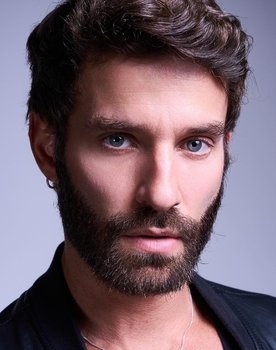 Fabio Pafume as William