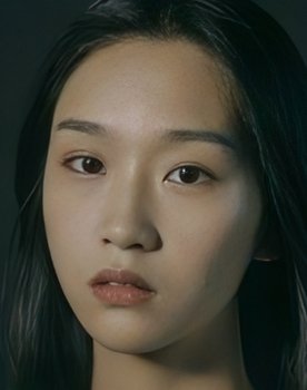 Xie Yandan as Luo Yiyi