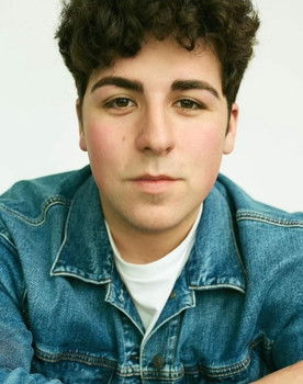 Cameron Hess as Detective Kirby