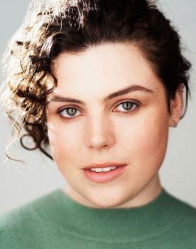 Sally Roberts as Darlene Thorton