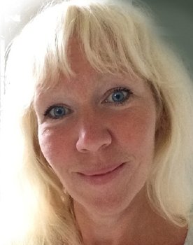 Jessica Laurén as (voice)