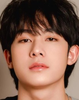 Amus Piopoom as Noei