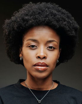 Khosi Mkhonza as Rea