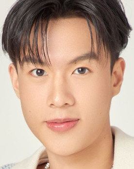 Tupthong Suwanrakanont as Khobfah