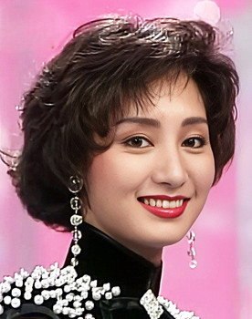 Sue Tam as 程瑶迦