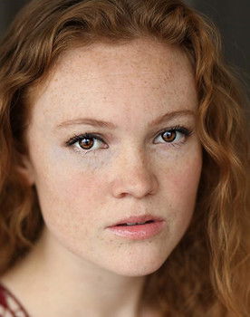 Kelly McCart as Hanna