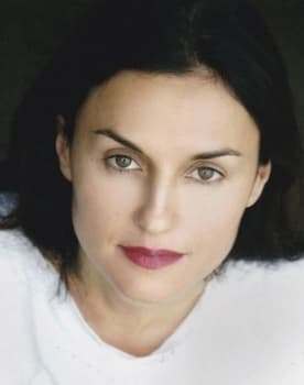 Lisa Zane as Laura Harriman