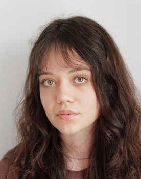 Natasha Kalina as Anna