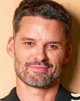 Austin Nichols as Edward