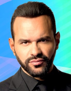 Giorgos Arsenakos as Γιώργος Αρσενάκος (Self)