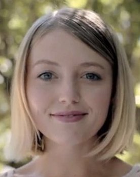 Claudia Orozco as Karina