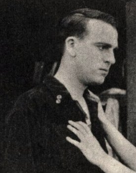 Charles Gunn as Robert Lee Hollister