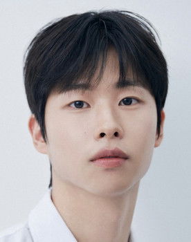 Jeong Sun-beom as