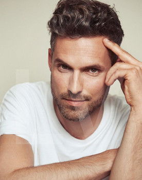 Marijn van der Meer as Guitar, Vocals