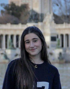 Minerva Nurko as Matrimonio fascista