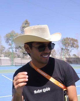 Esteban Kroetzsch as Hermano