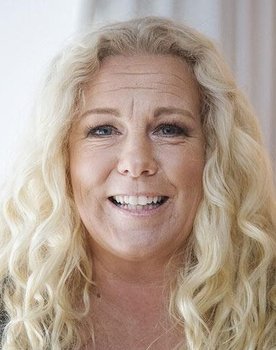 Mia Parnevik as Self