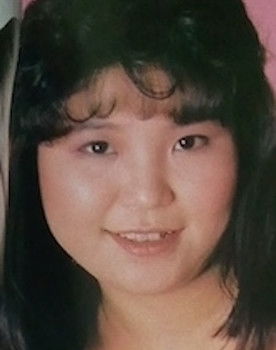 Natsumi Hayakawa as Housewife aspiring to be an actress