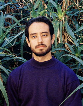 Mauro Palacio as Juan