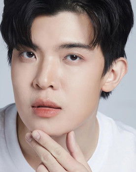 Sutthiphat Thuanthong as Mhee