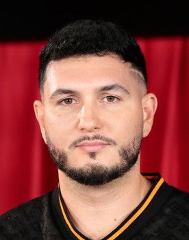 Omar Montes as Él mismo