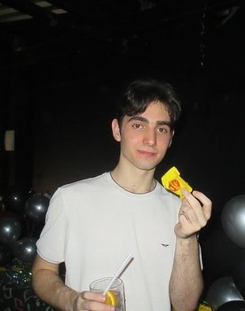 Iago Branquinho as Homem / Garoto