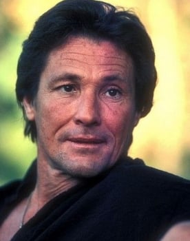 William Smith as Carl Henrich