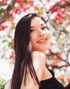 Marieth Mota as Self