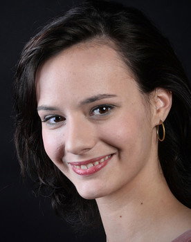 Szonja Rudolf as Túna