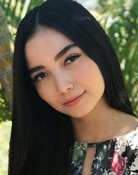 Andrea de Alba Photo