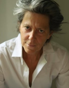 Juliette Plumecocq-Mech as Hélène Saulnier