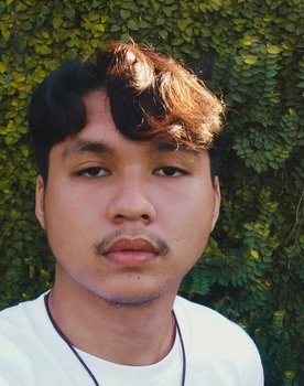 Robbie Capio as Kaibigan