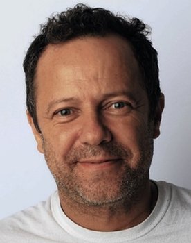 Vik Muniz as Himself