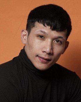 Jasper Torres as Joey