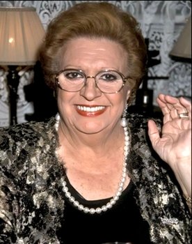 Florinda Chico as Reina Sicilia