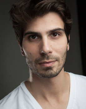 Étienne Pilon as Étienne