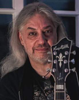 Manni Schmidt as Guitars