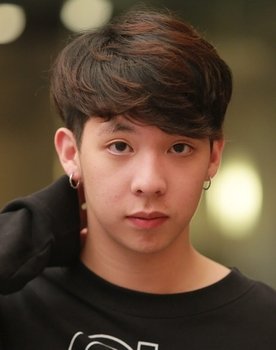 Sivapee Mapaisankit as Surgeon