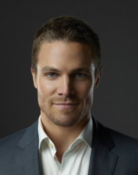 Stephen Amell Photo
